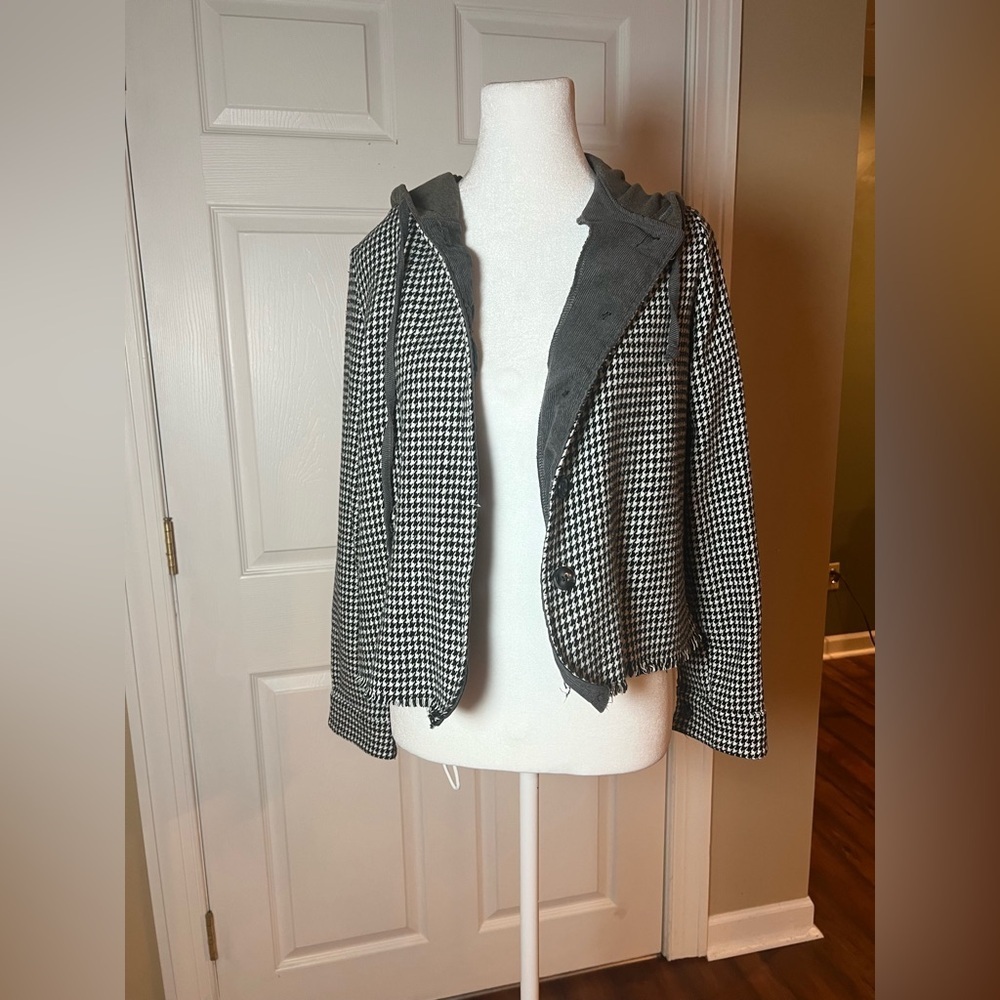 Women's Boxy Plaid Hooded Jacket Raw Hem Fall Cozy Casual READ